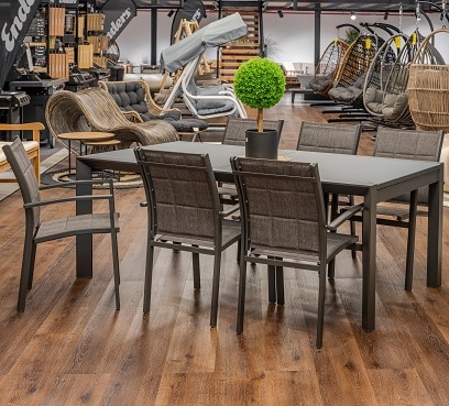 שולחן ולנסיה נפתח בשילוב 6 כיסאות בוסטון או מונאקו