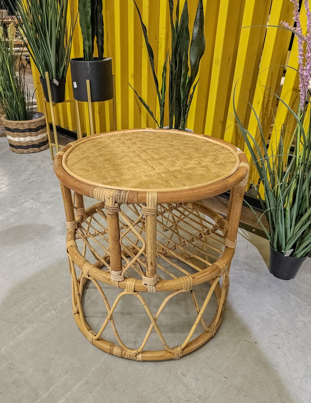 20251209-cool-table-2