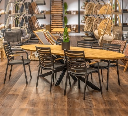 שולחן דיאמנטה בשילוב פורטל יצוק