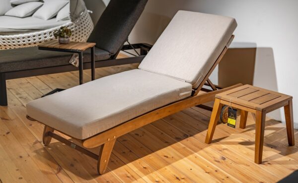 ריפוד למיטת שיזוף – ריפוד בלבד.