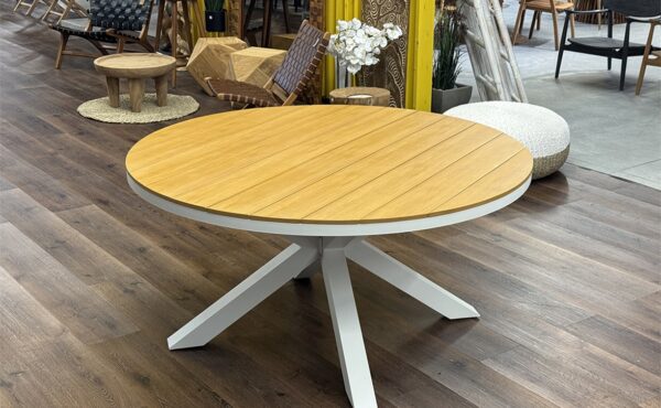 שולחן דלהי דמוי עץ עגול 150