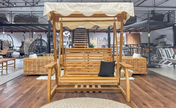 נדנדה מעץ טיק דגם בולטון