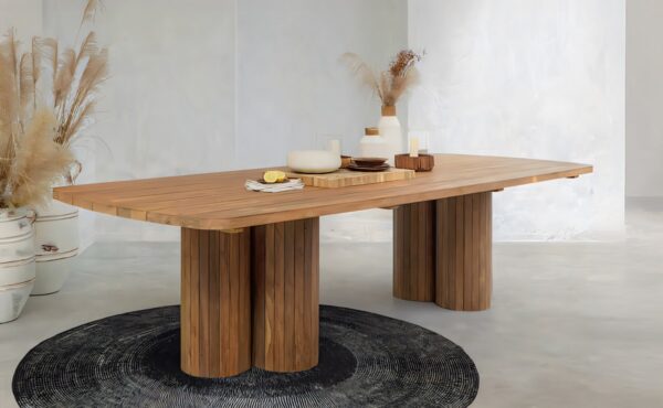 שולחן טיק מפואר דגם גירונה