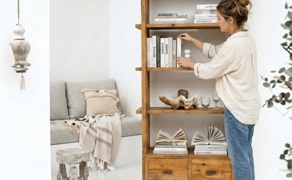 כוננית עץ טיק דגם קתלין